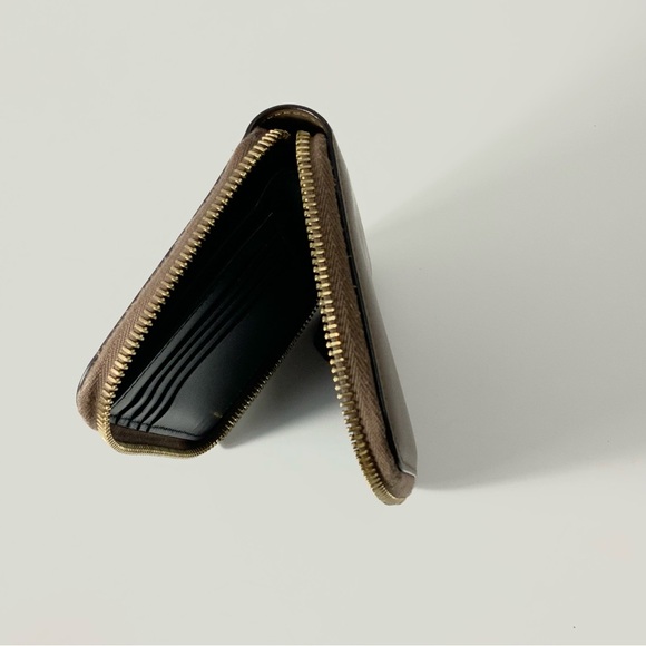 FENDI Bifold Wallet Visor
Way Leather Brown Women's
8M0401-6GM - Picture 7 of 16